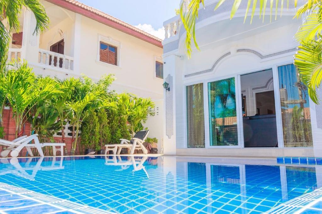 Ratana Villa - Pattaya Holiday House Walking Street 7 Bedrooms Екстериор снимка